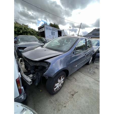 Renault Clio 3 1.6i 110