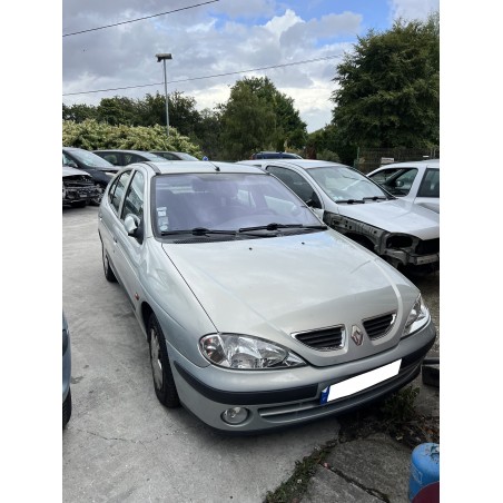Renault Megane I (1) 1.4i 95