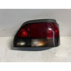 Feu arri&egrave;re droit Renault Clio 1